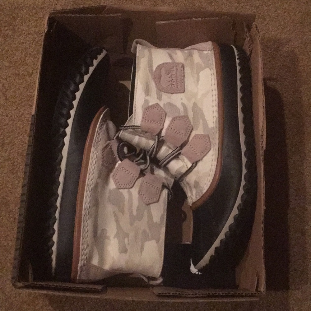 Sorel Out N About Canvas Lace Up Ankle Boots 9 & 8 - Picture 8 of 8